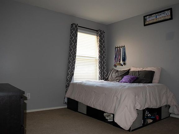 4th image of 4800 Pacific Way Dr