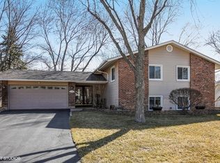 6109 Tyler Dr, Woodridge, IL