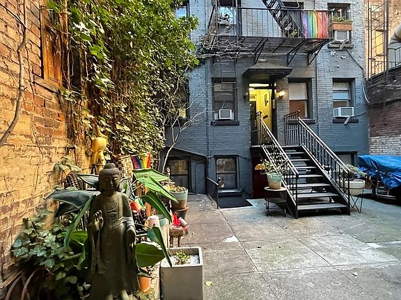 2nd image of 213 1/2 W 16th St #2FE