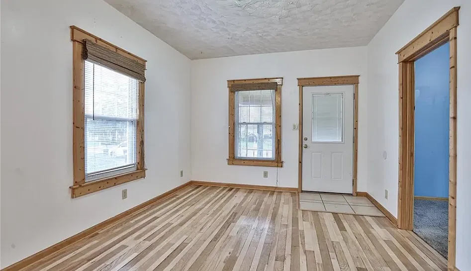 2 bed, 1099 sqft, $1,500 — Photo 1