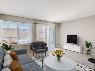 949 N 35th St APT 102, Seattle, WA 98103