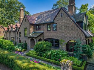 2465 Marlboro Rd, Cleveland Heights, OH