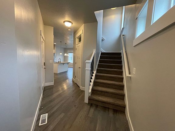 2nd image of 196 W Whitewater Dr