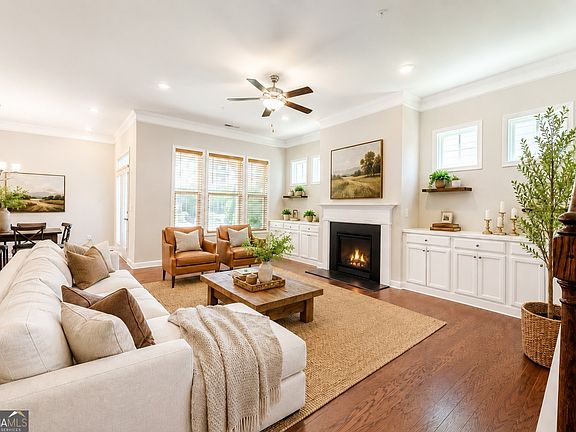 5th image of 165 Mansfield Dr
