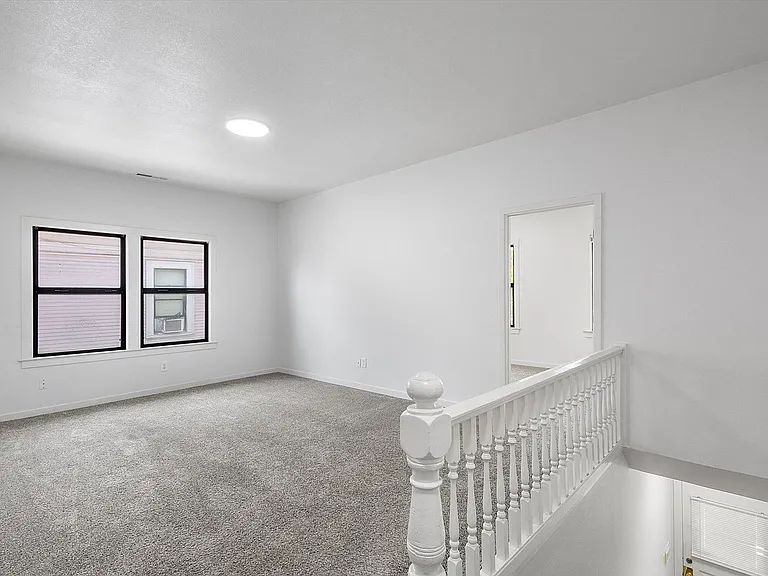 1336 1/2 Park Ave — Photo 3