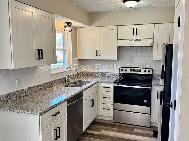879 Delray Dr — Photo 4