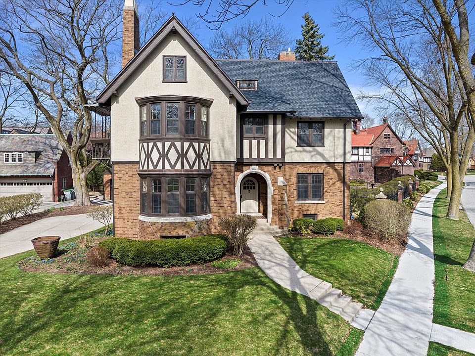 1st image of 2671 North Wahl AVENUE