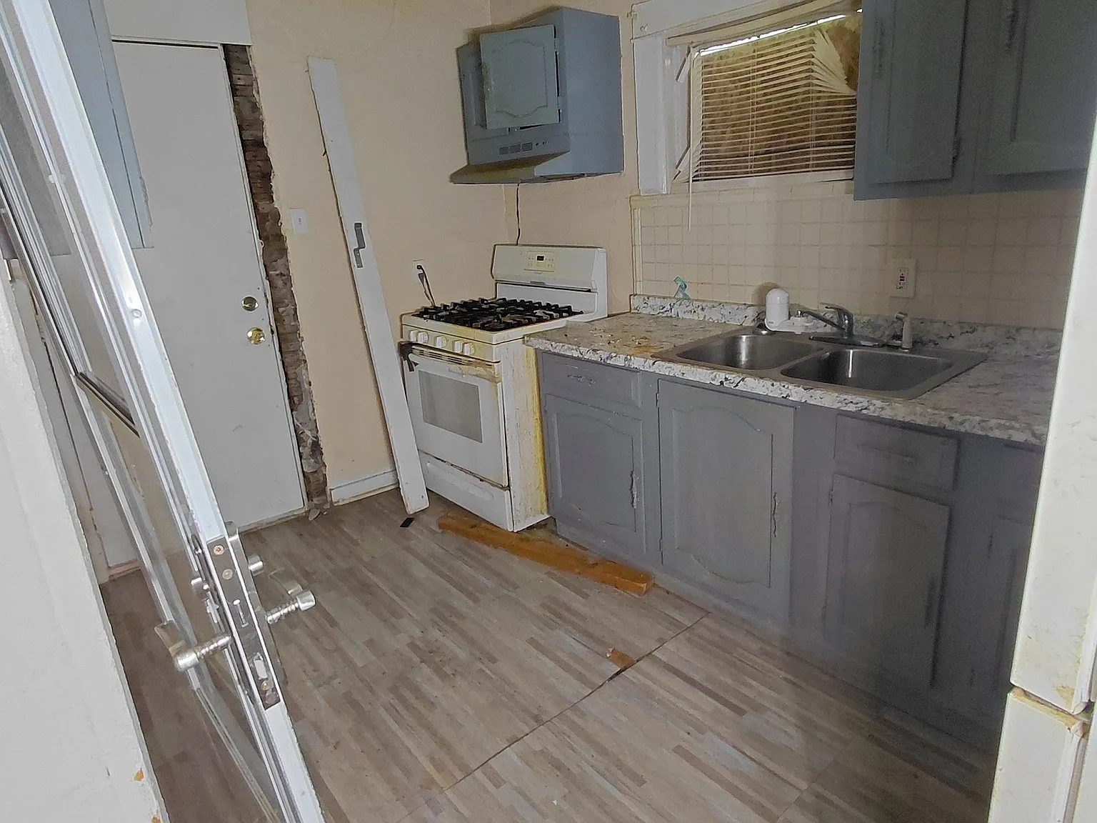 2 bed, 616 sqft, $842 — Photo 4