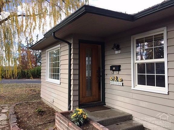 4th image of 1123 NW Elm Ave