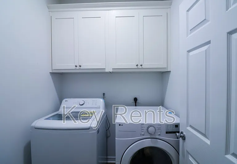 7111 McAdam Ct — Photo 6