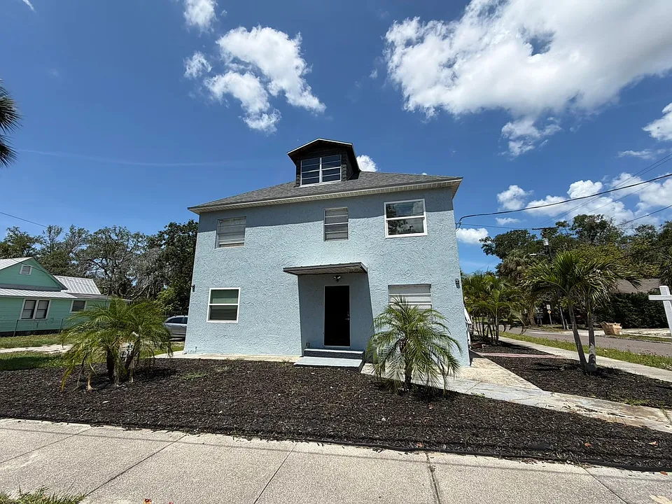 101 W Lemon St #1