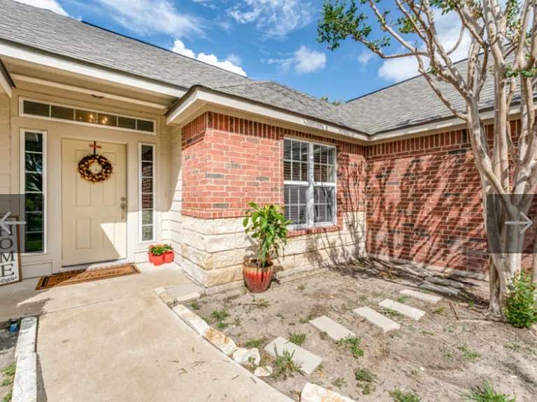 5704 Meadow Wood Dr — Photo 3