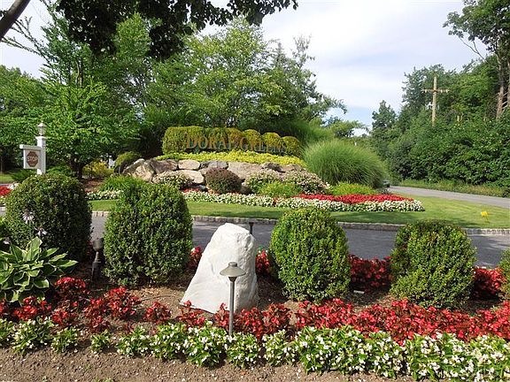 2nd image of 74 Doral Greens Dr W