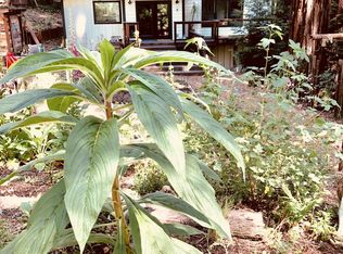 19 Hampton Rd, Occidental, CA 95465