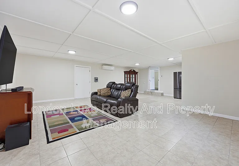 9246 Bearden Rd — Photo 35