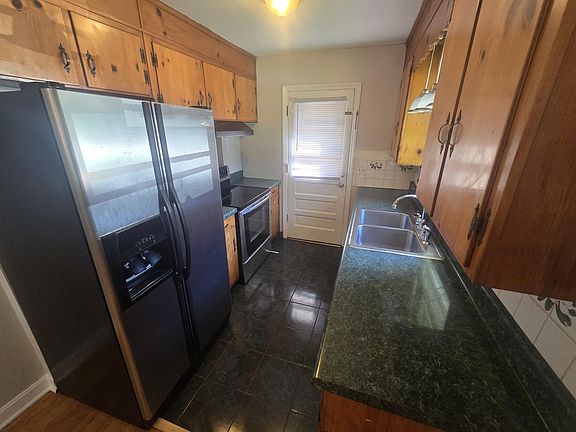 4th image of 3008 Belle Ave NE