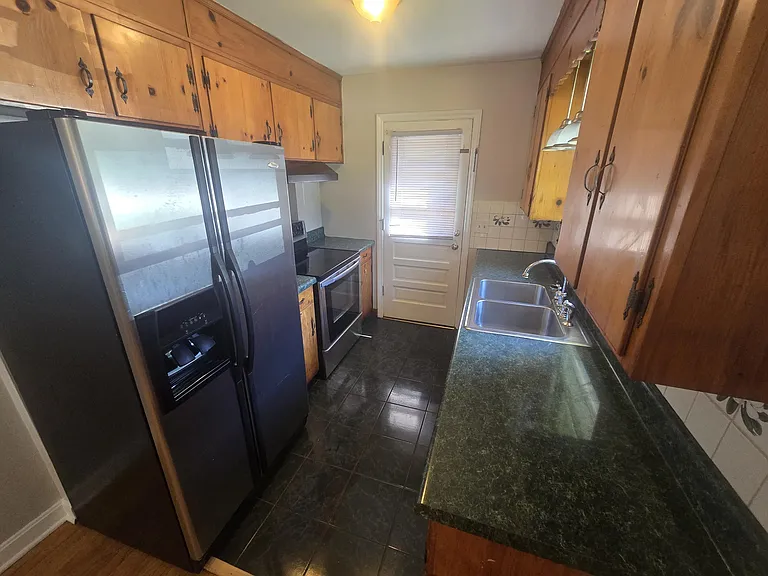 3008 Belle Ave NE — Photo 4