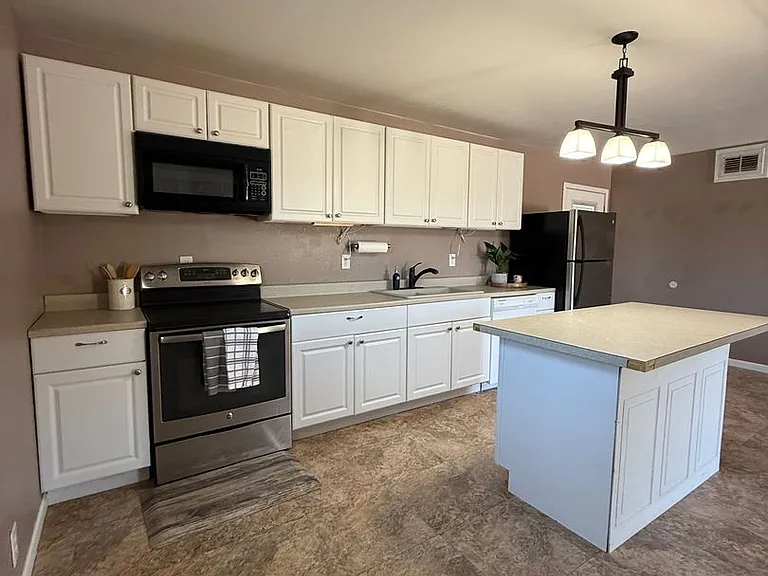 8033 Lax Dr — Photo 17
