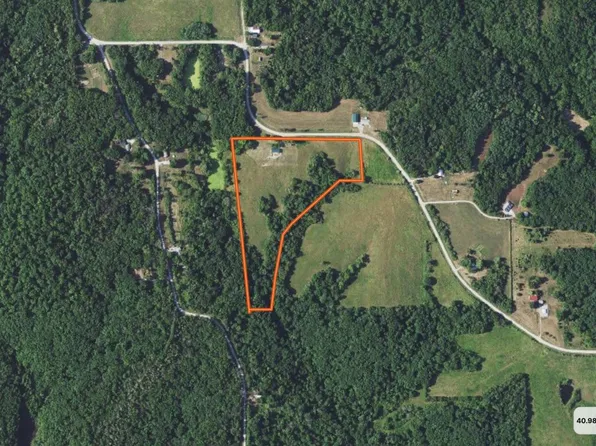 8912 Fox Hills Rd, Agency, IA 52530