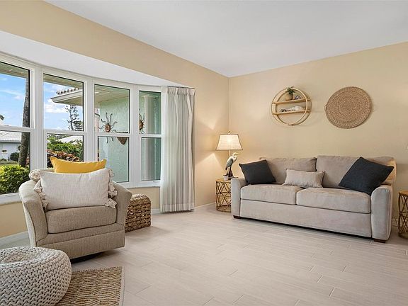 5th image of 605 Paget Dr