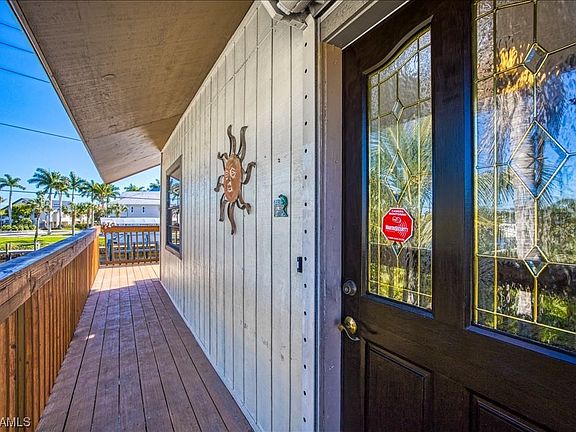 4th image of 17741/17745 San Carlos Blvd