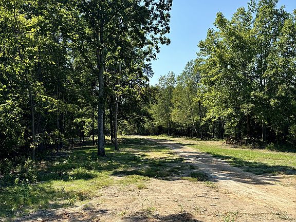 3rd image of 2658 Columbia Hwy