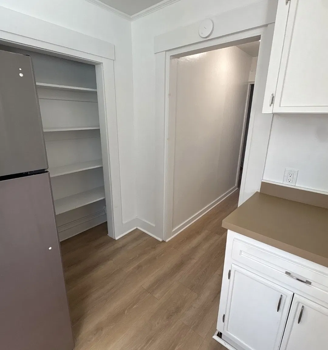 2 bed, 910 sqft, $1,700 — Photo 3