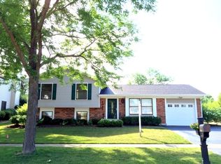 1033 Partridge Ln, Lake Zurich, IL 60047