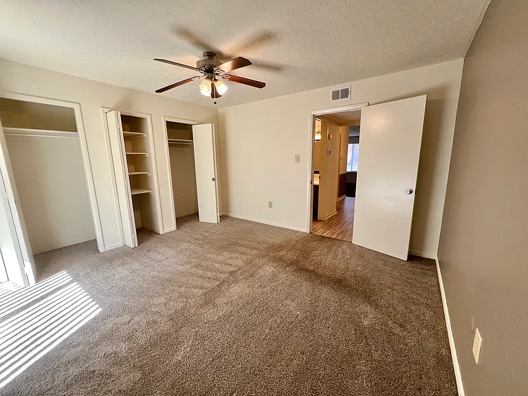 Mayfair Apartments — Photo 115