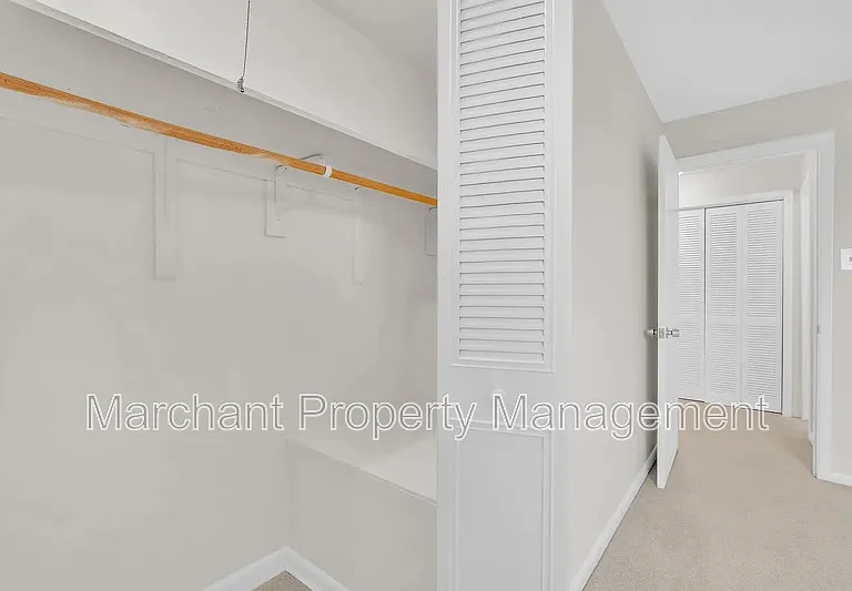 2530 E North St #11-B — Photo 23
