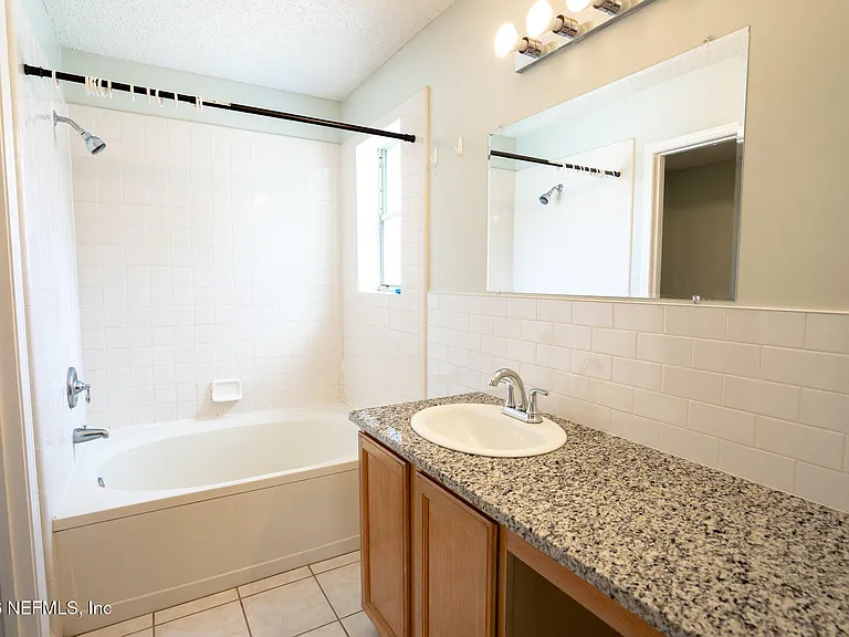2441 University Blvd S — Photo 19