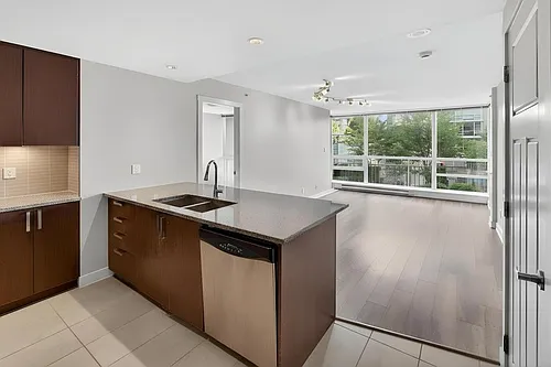 2978 Glen Dr #607 Photo 1
