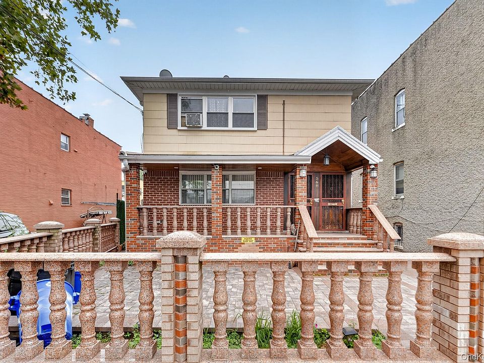 1st image of 568 Autumn Avenue