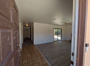 135 N Peppertree Ln, Visalia, CA 93291