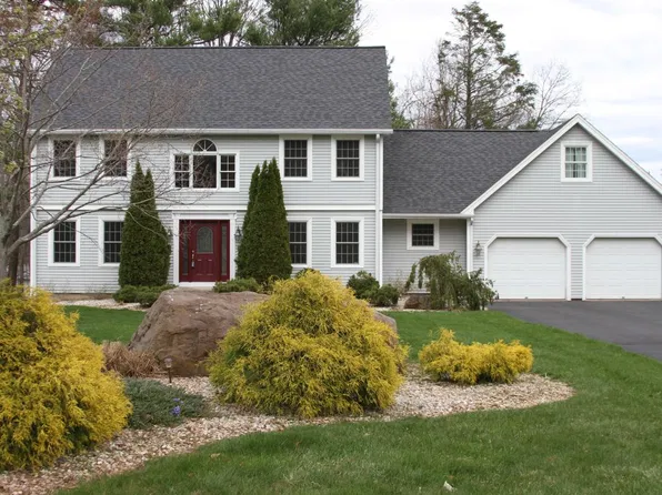 4 Paul Spring Holw, Farmington, CT 06032