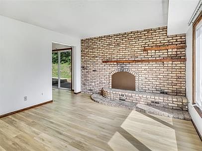 5th image of 14255 Hemlock Ct N #1
