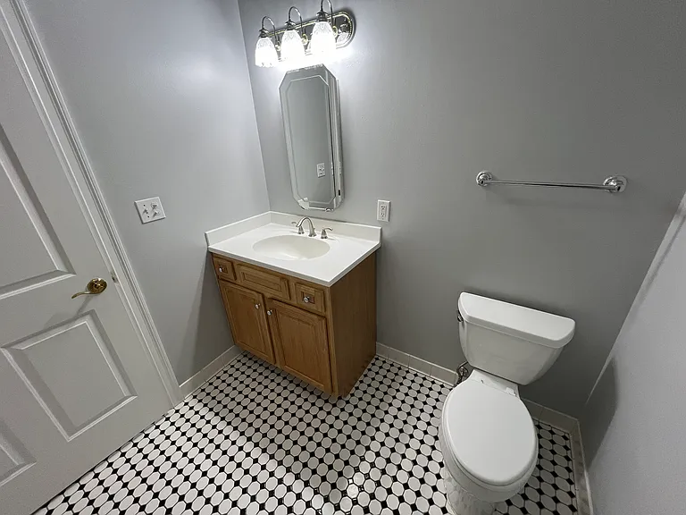680 W Ferry St #4 — Photo 17
