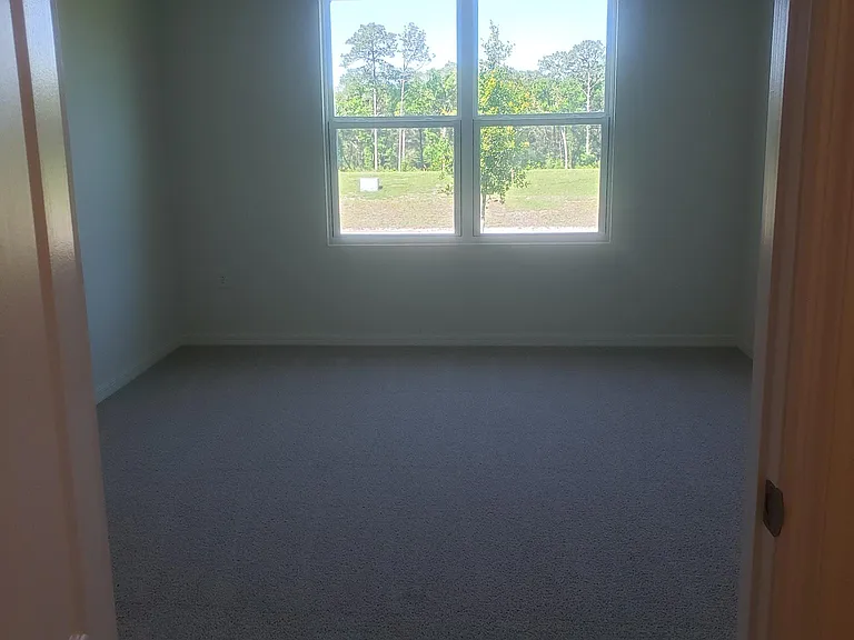 Large master with double-sinks, granite vanity and large walk-in shower. Oversized walk-in closet with separate linen closet and water closet allow for total privacy. Split Floorplan provides a peaceful retreat!