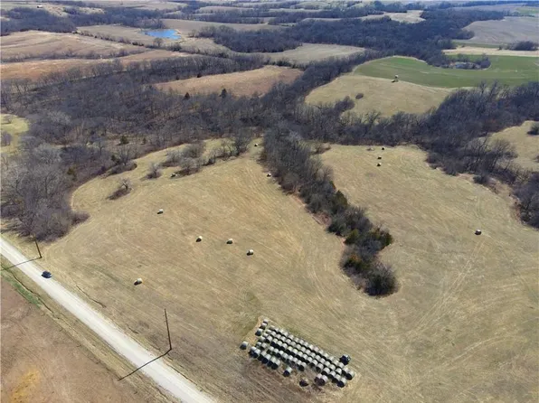 210th St, Maryville, MO 64468