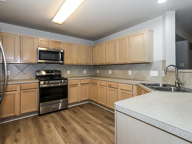 6403 Misty Brook Bend Ct — Photo 8