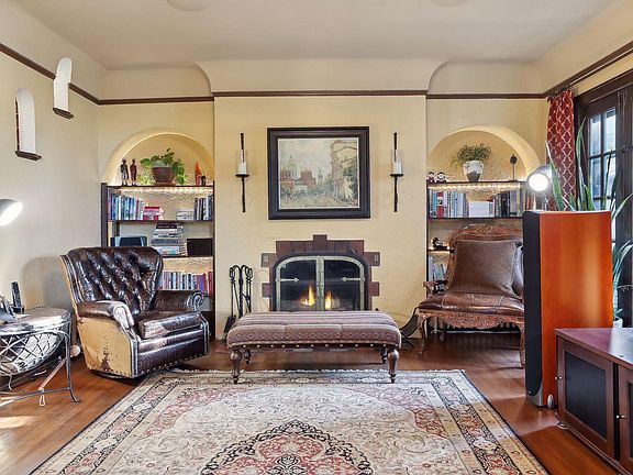 5th image of 1005 Cedar Lake Rd S