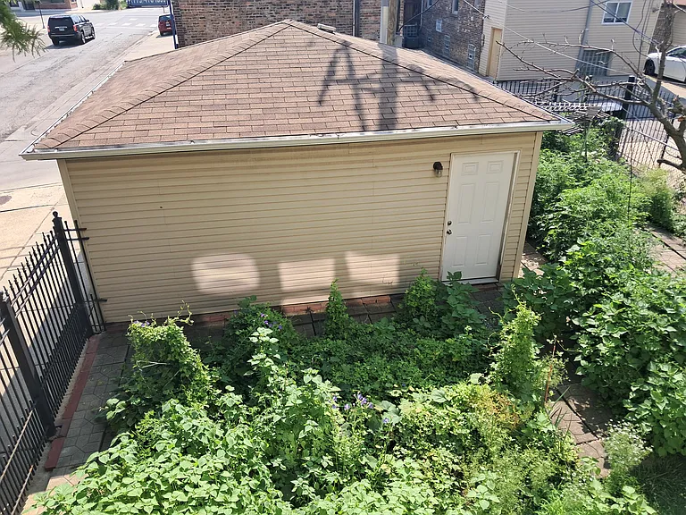 3057 N Sawyer Ave #2 — Photo 5