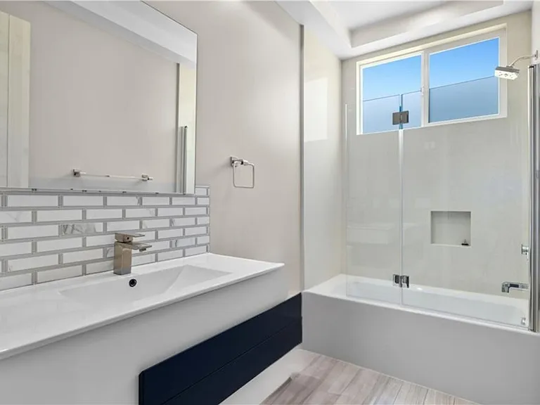 2415 Carnegie Ln #C — Photo 37