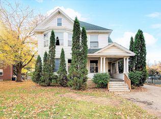 121 7th St NW, Faribault, MN 55021