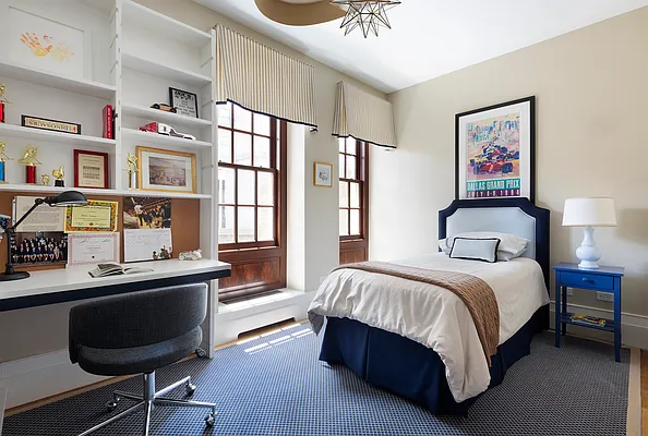 Sold by Sotheby's International Realty | media 9