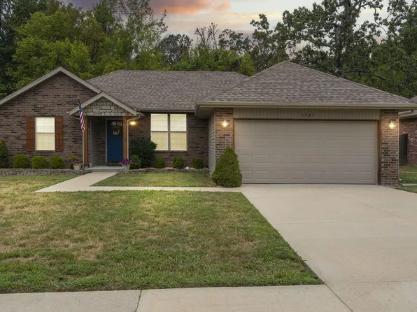 1421 S Calumet Avenue, Republic, MO 65738