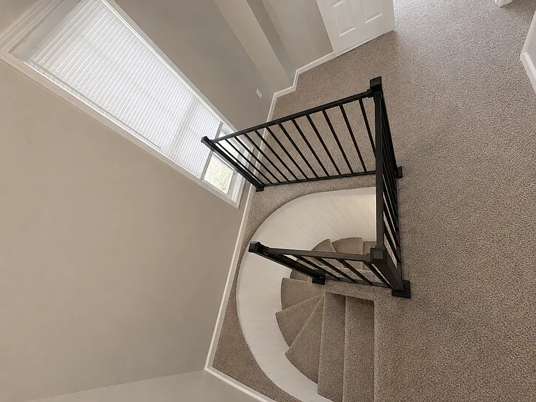 704 Axtell St — Photo 11