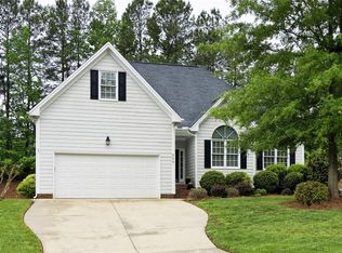 209 Saranac Ridge Dr, Holly Springs, NC 27540