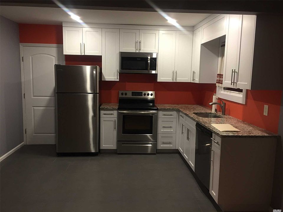 2nd image of 61 Gary St