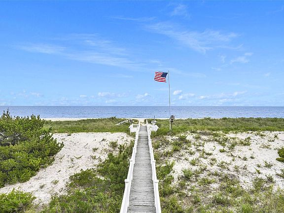 5th image of 697 Dune Rd